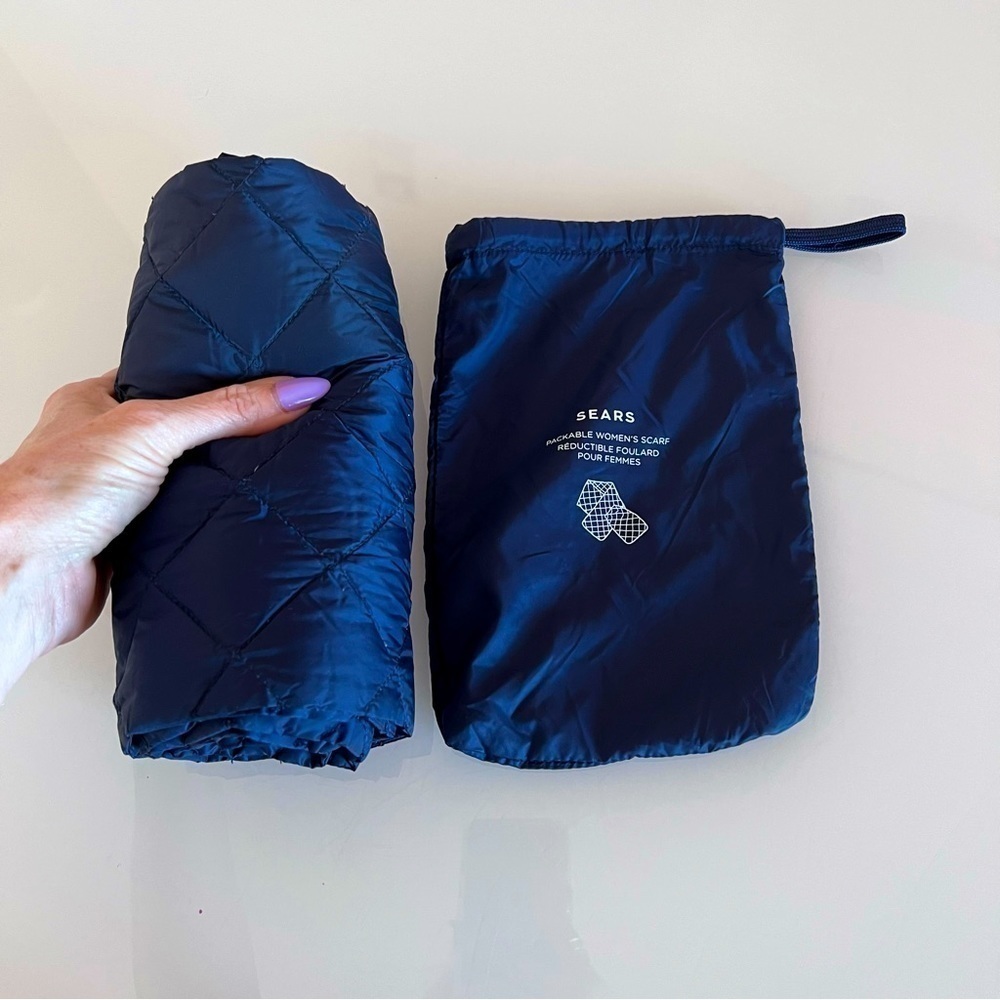 SEARS | Navy blue down filled packable vintage sears fall winter scarf - Picture 2 of 9